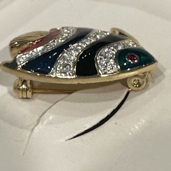 Preston & York Angel
Fish brooch pin Vintage new in box - Picture 7 of 11